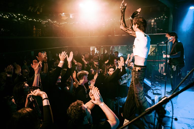 MACËY performing live at Jive in Adelaide